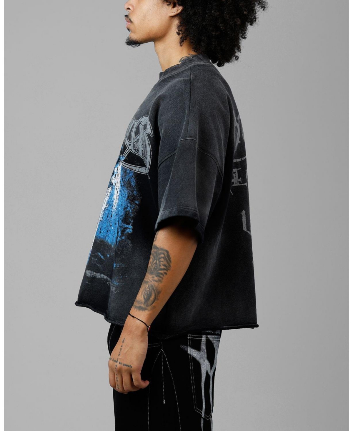 Loiter Men's Excalibur Sword Distressed Tee