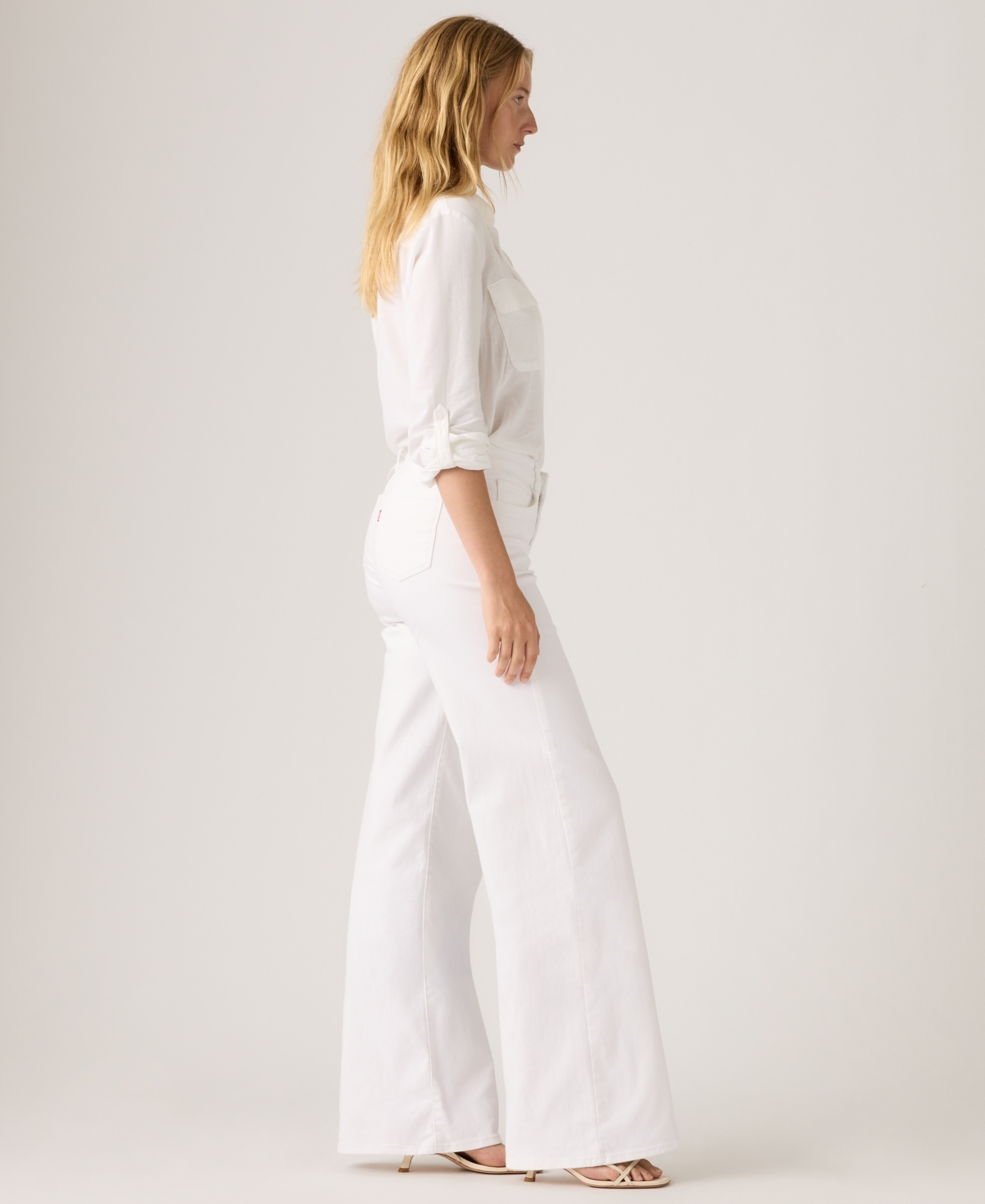 Levi's Women's 318 Shaping Stellar-stretch Wide-leg Jeans 30"-34" In White