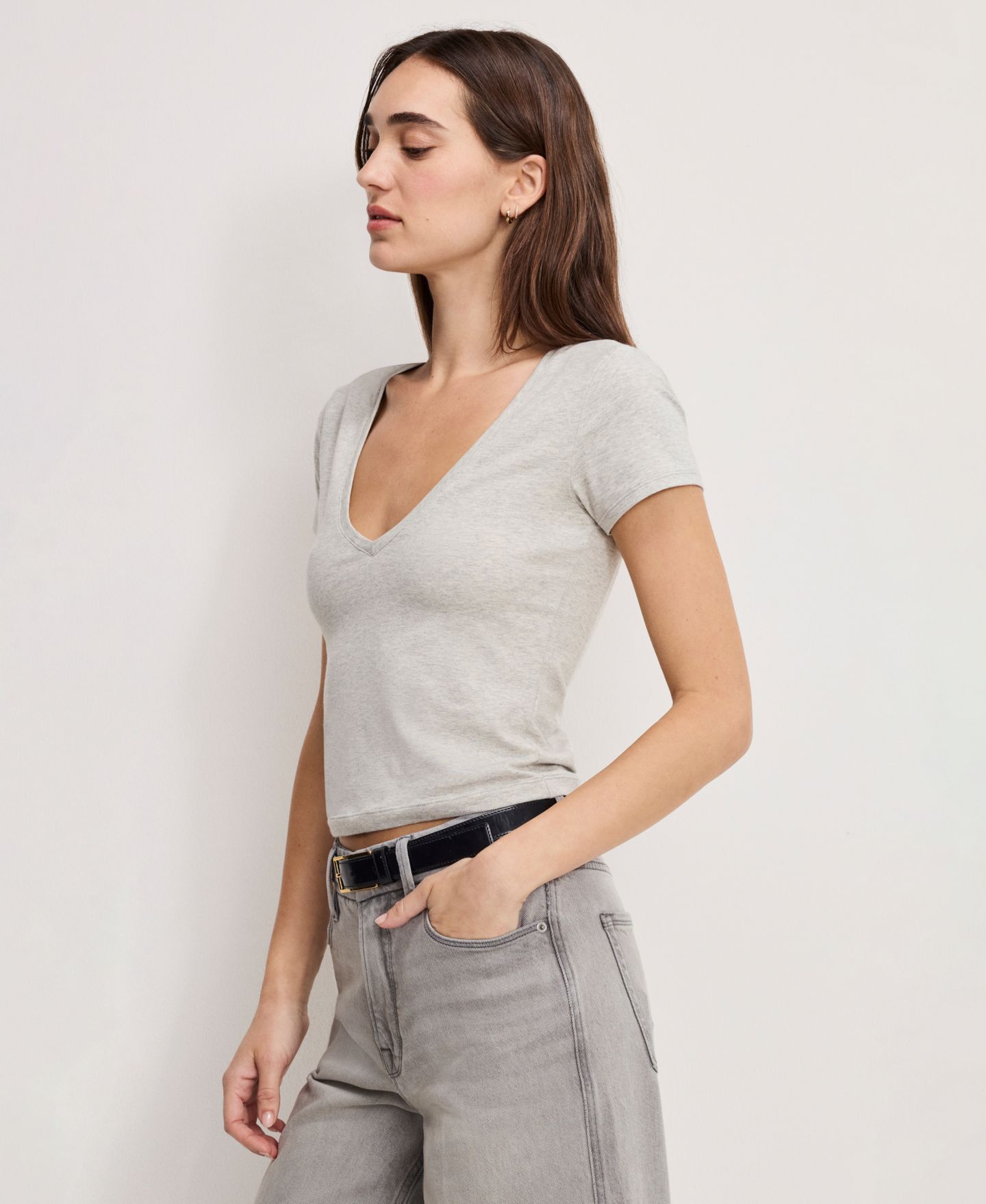 Женский топ Good American V-Neck Short-Sleeve, цвет: Меланжевый серый — фото 3