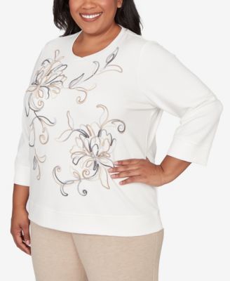 Plus Size Comfort & Joy Floral Embroidered Crew Neck Top