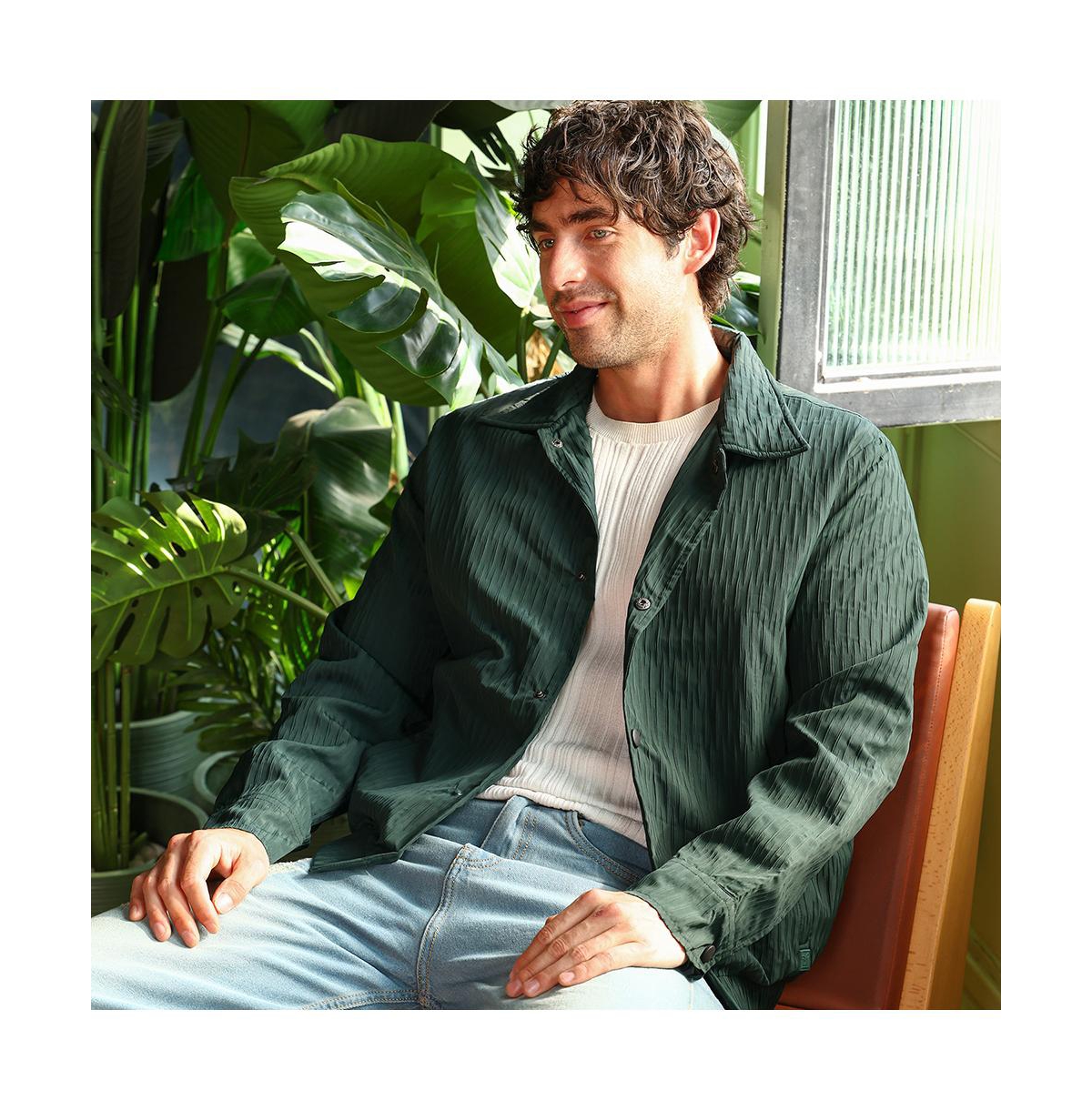 Campus Sutra Men's Emerald Green Crease-Tactile Bomber Jacket