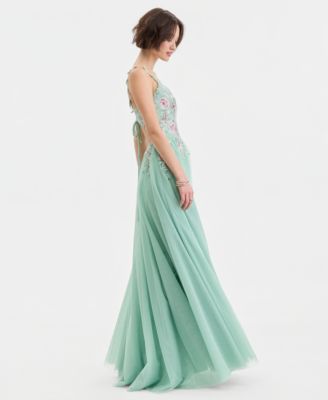 Juniors' Embroidered Appliqu&eacute; Mesh Gown 