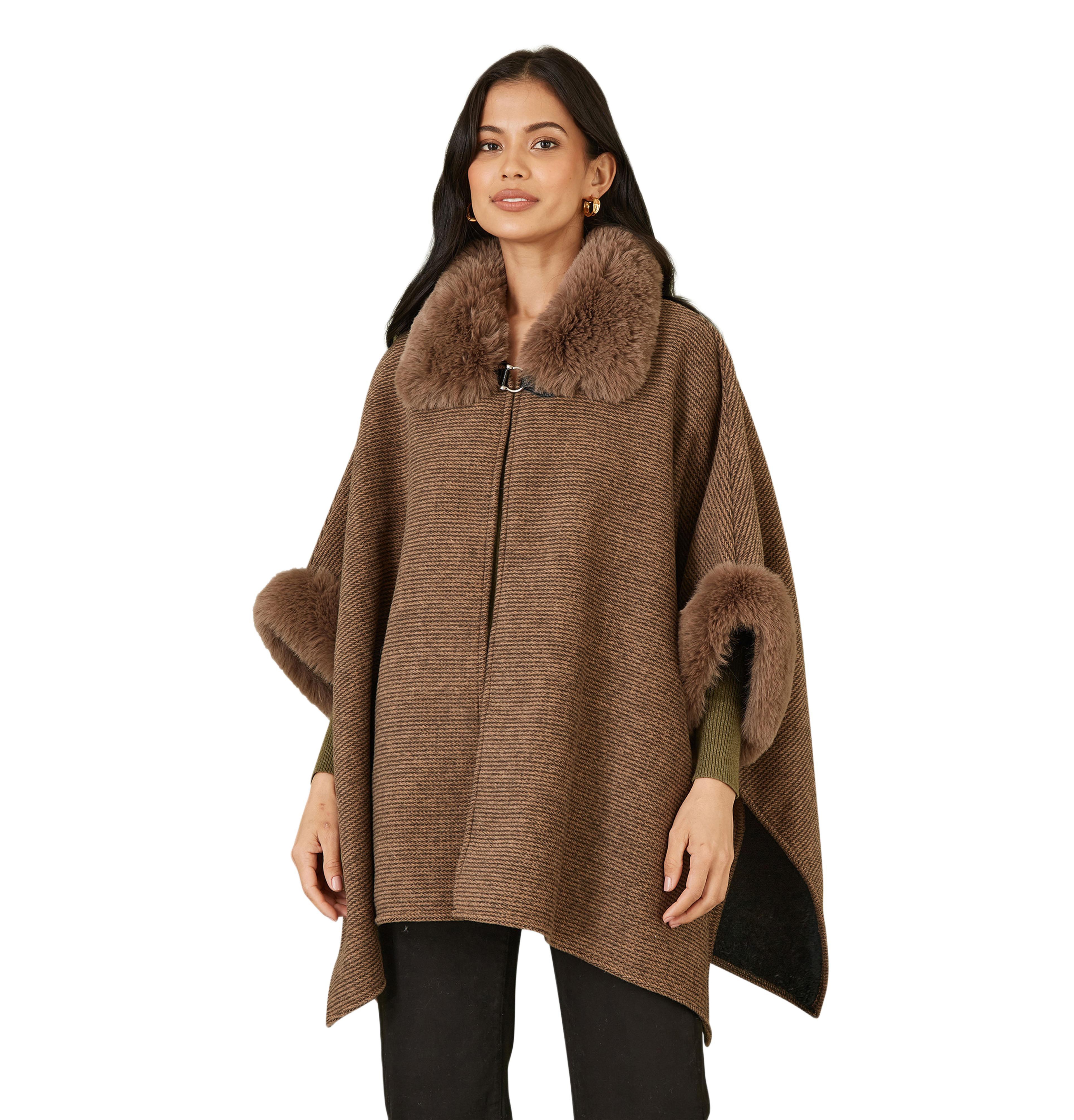 Yumi Women's Luxe Fur Collared Cape Jacket