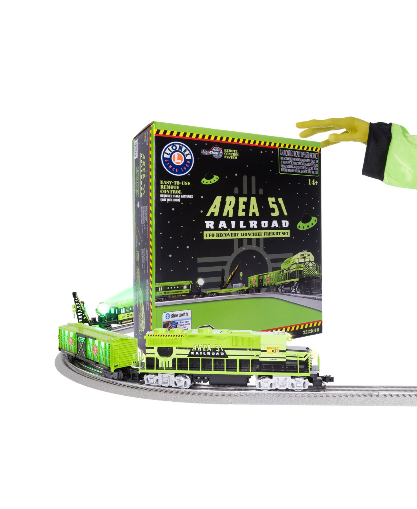 Детские игрушки Lionel O Gauge Area 51 UFO Recovery Bluetooth Freight Train Set — фото 8