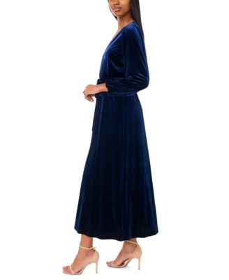 Women's Long-Sleeve Stretch-Velvet Dress