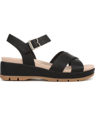 Women's Free Love Strappy Sandals