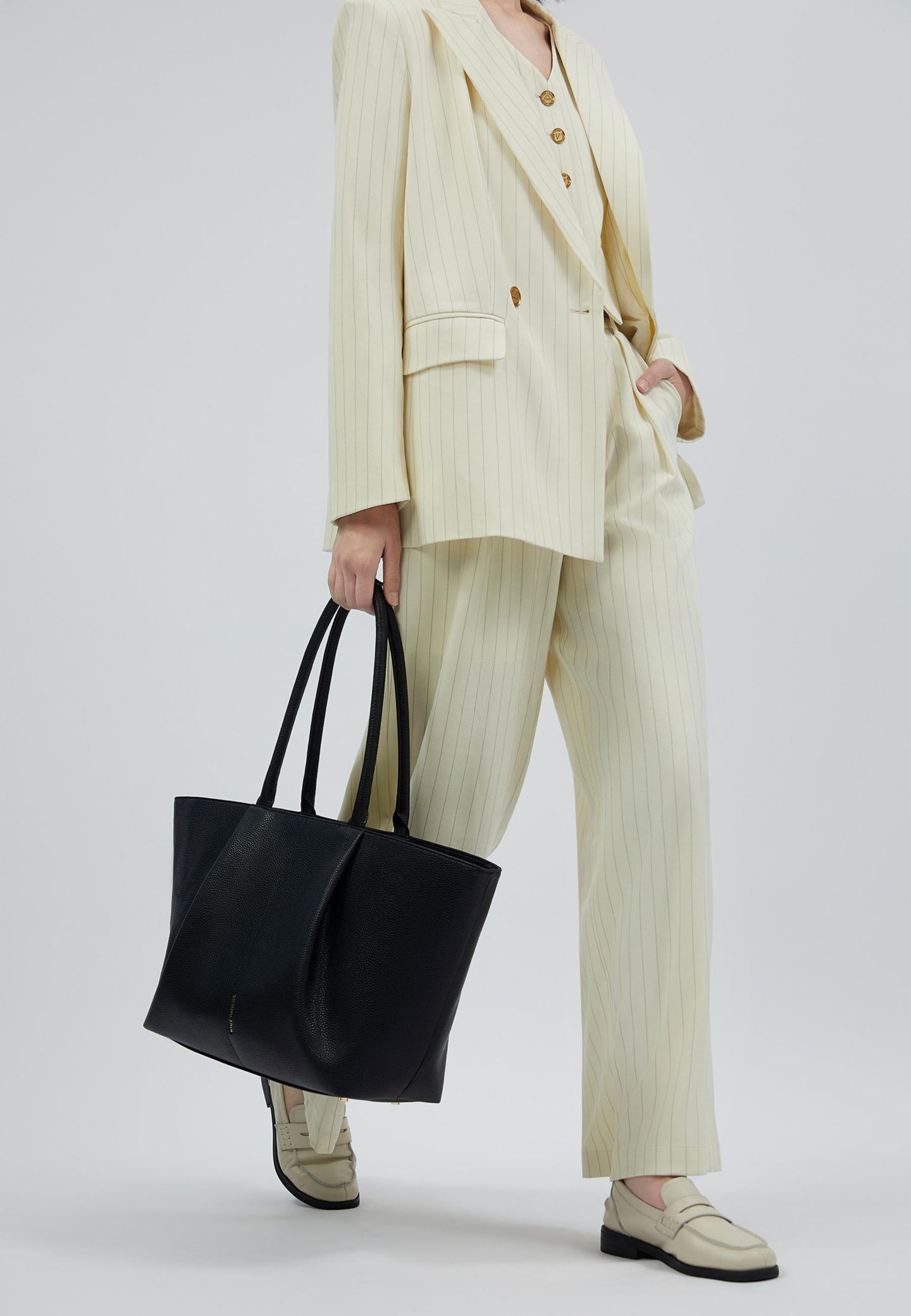 Женская сумка Victoria Hyde London Tote Large Capacity Business & Laptop Handbag Victoria Hyde Ada, цвет: Чёрный — фото 5