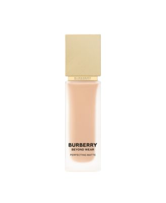 Burberry Beyond Wear Perfecting Matte Foundation, 1 oz. - 40 Light Cool