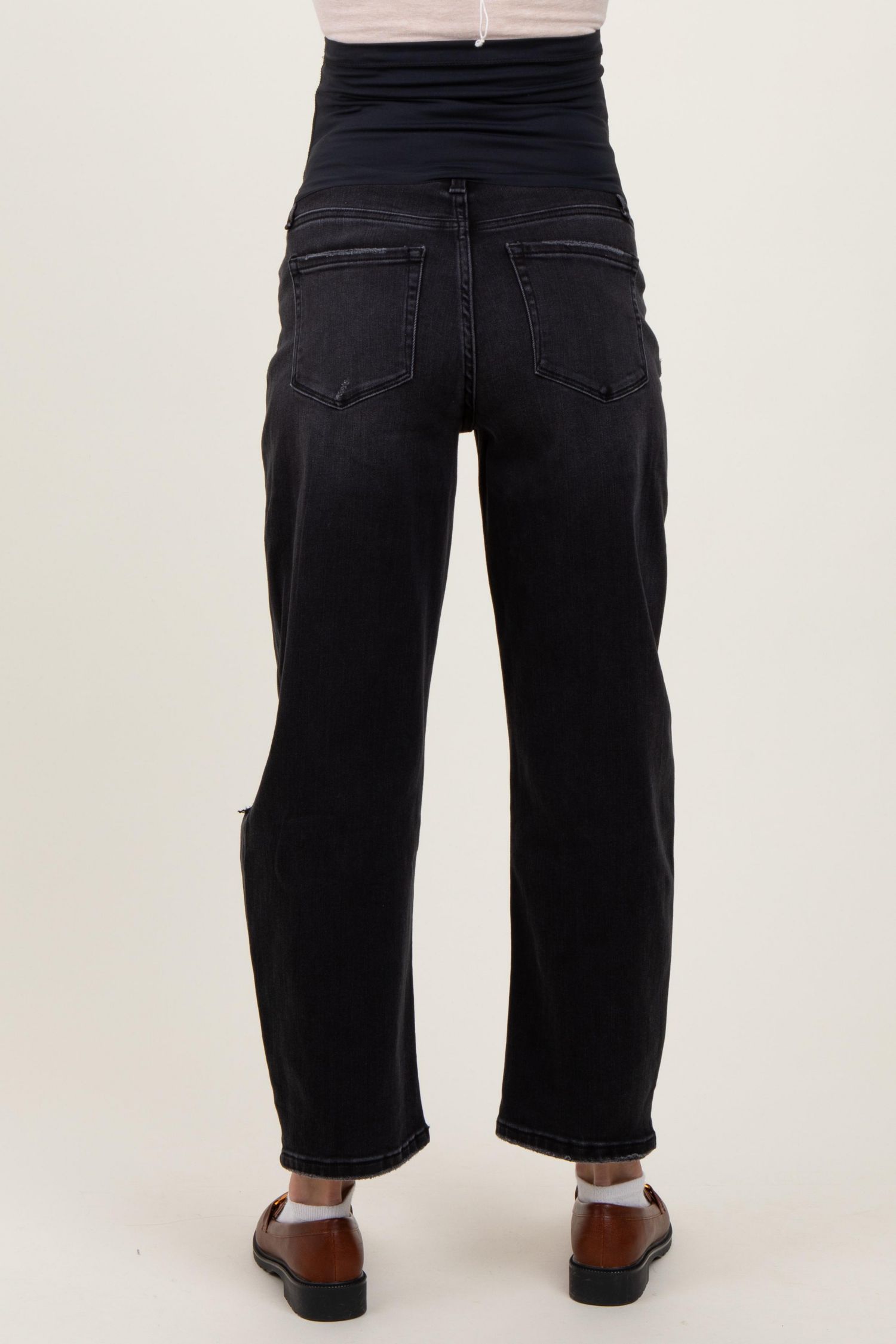 Women's Black Distressed Open Knee Cropped Barrel Jeans