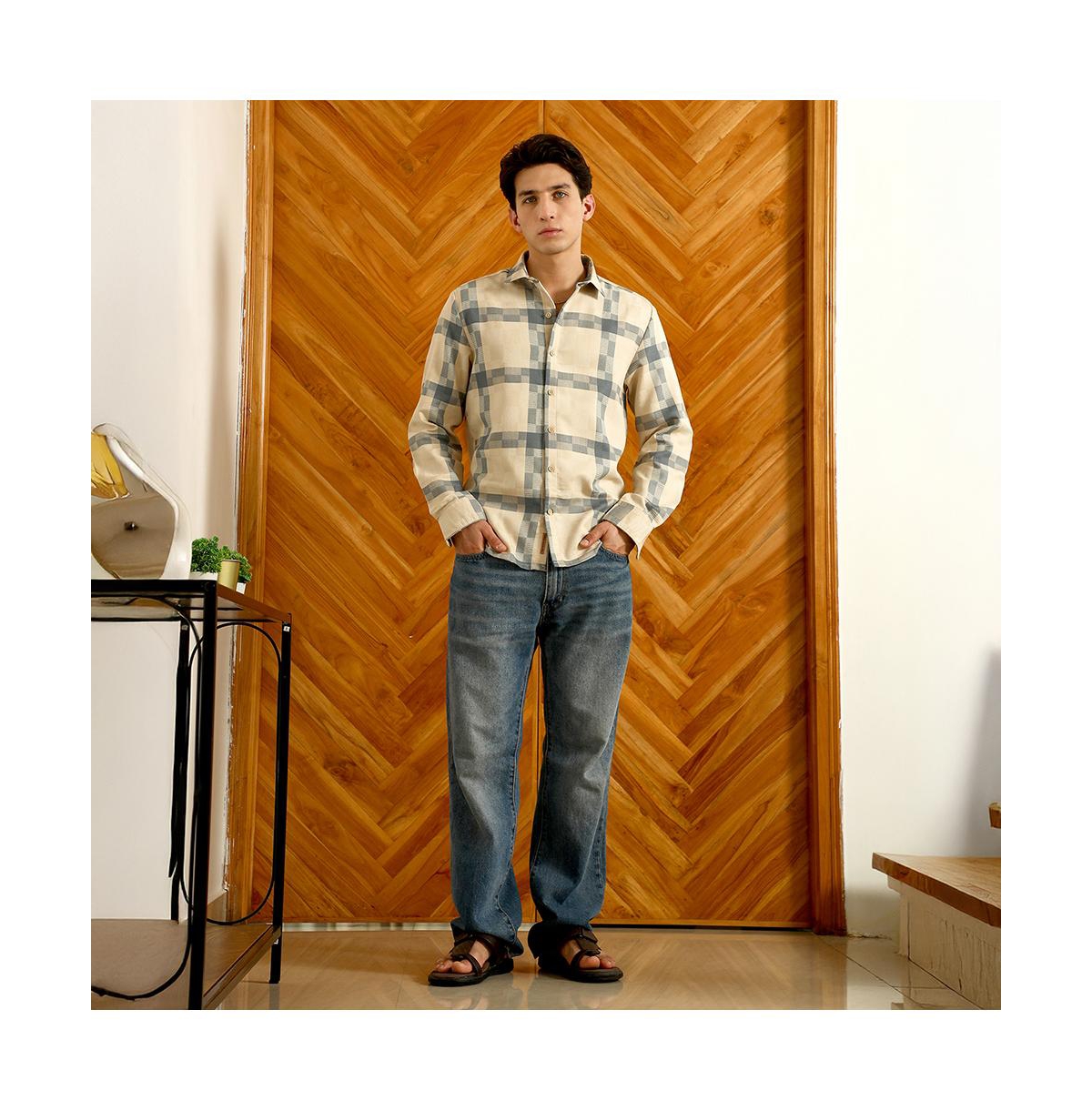 Campus Sutra Men's Checkered Cotton Blend Full Sleeve Shirt