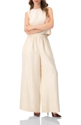 Women's Sleeveless Round Neck Top