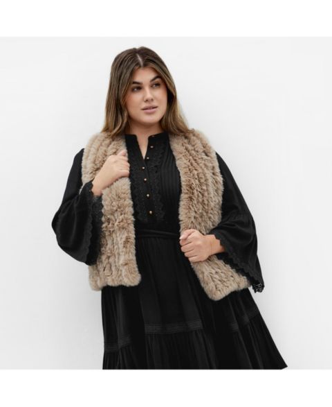 Женские жилеты CITY CHIC Women's Plus size Eve Faux Fur Vest