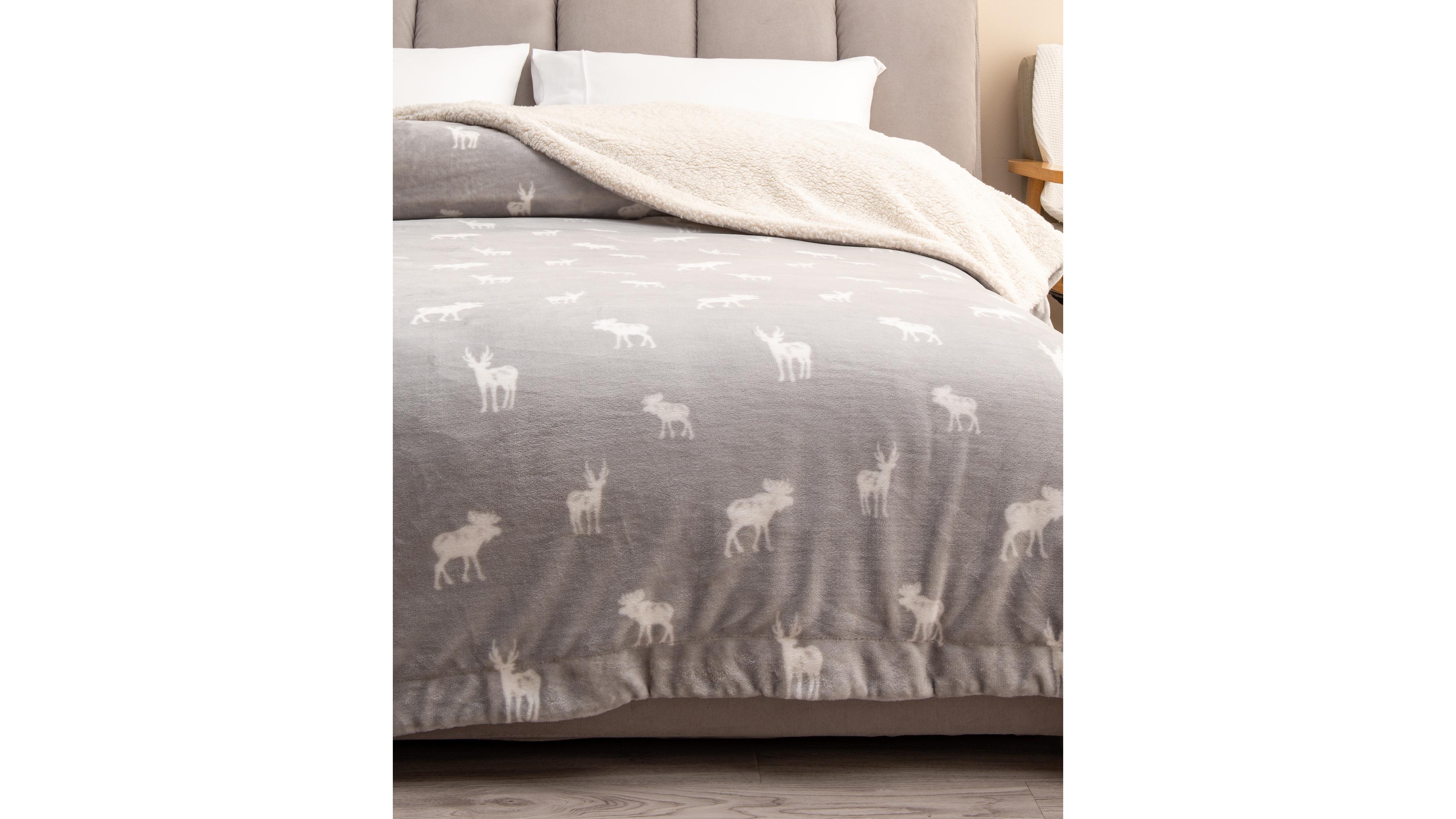 Linery & Co. Velvet Plush Reversible Sherpa Throw Blanket