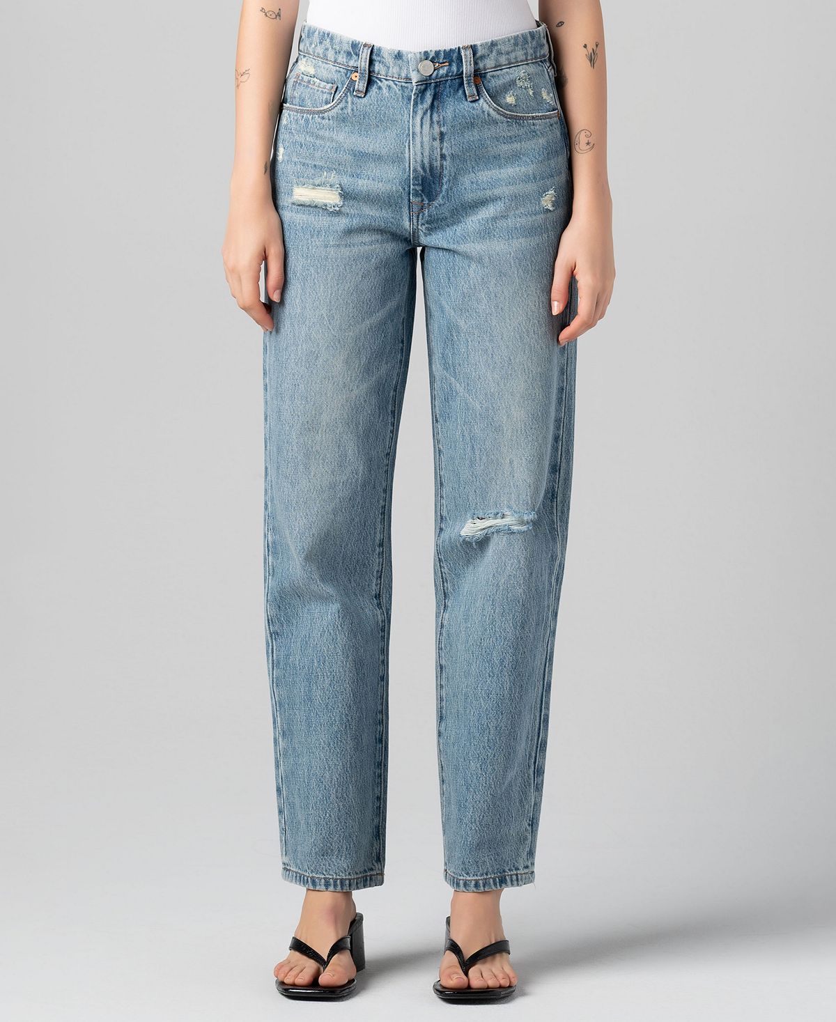 BLANK NYC Women's Five Pocket Classic Straight Leg Jeans view 1 — MAYCSS fashion products