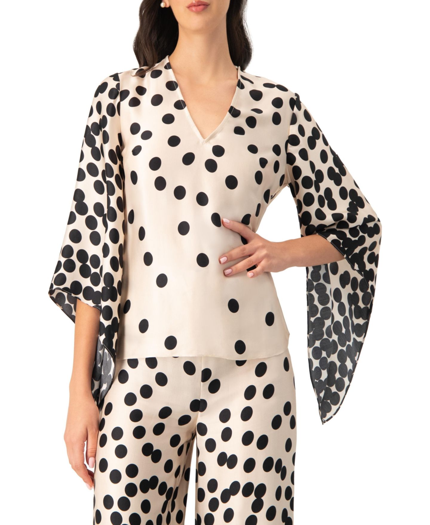 Женская блузка Ivonne Polka Dot V-Neck with Wide Sleeves, цвет: Натуральный — фото 1