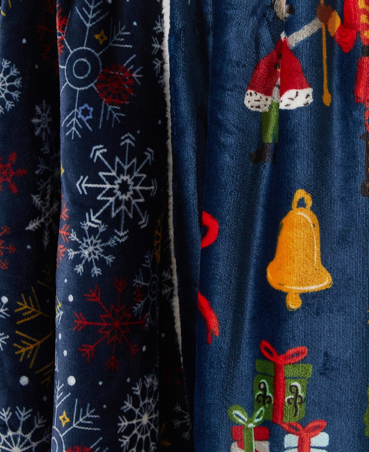 Linery & Co. Velvet Plush Fleece Reversible Sherpa Christmas Throw