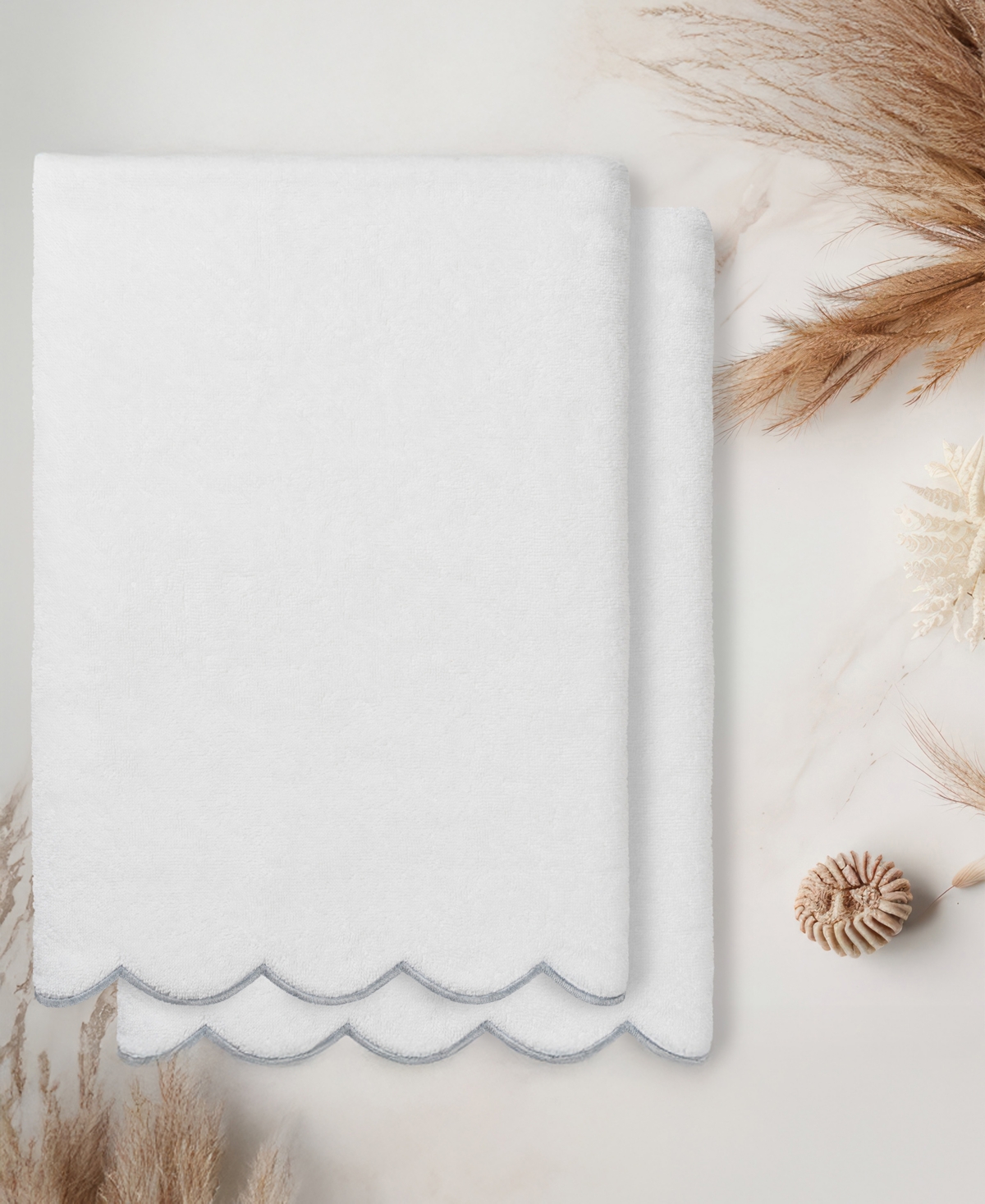 Linum Home Adornia Scallop Cotton 2-Pc. Bath Towel Set, 27" x 54"