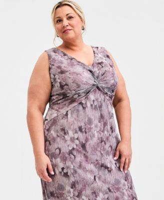 Plus Size Pleated Printed V-Neck Maxi Dress