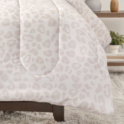 Premium Beige Leopard Comforter Set – Soft Animal Print Microfiber Bedding – 3 Piece Set with 1 Comforter and 2 Pillow Shams - King