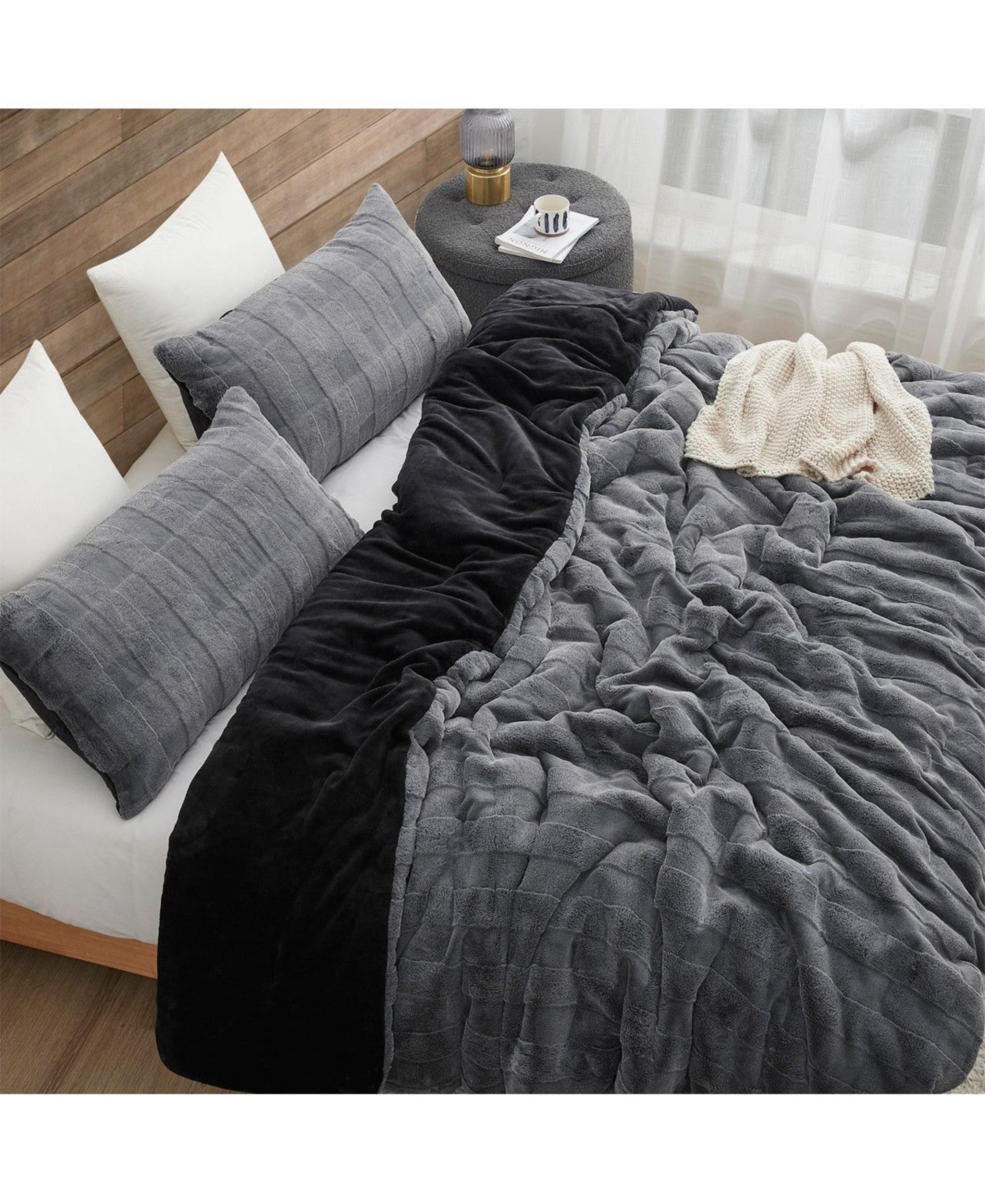 Coma Inducer Chunky Bunny Crossing Oversized Comforter Set