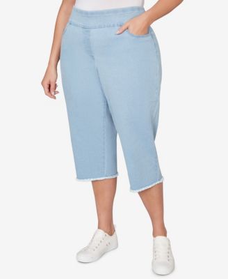 Plus Size Classic Stretch Stripe Clamdigger Capri Pants