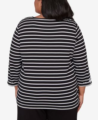 Plus Size Classic Pinstripe Embroidered Sleeve Top with Necklace