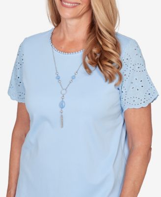 Women's Classic Solid Eyelet Sleeve T-Shirt with Necklace