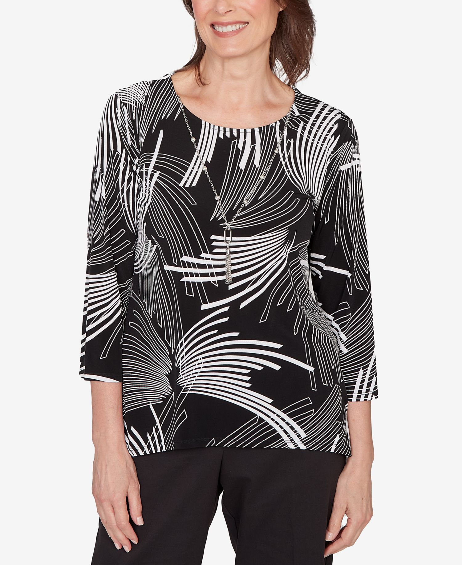 Petite Classic Geometric Sharkbite Hem Top with Necklace