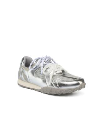 Deondra Women's Lace-Up Sneaker