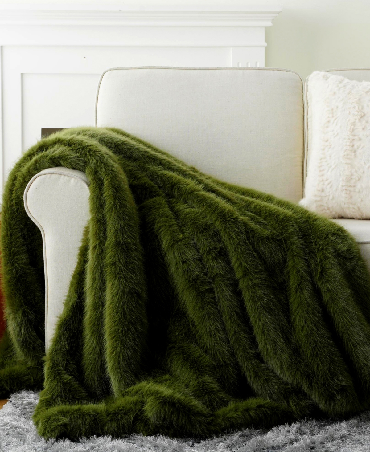 Battilo Lifestyle Faux Fur Throw, 60" x 80"