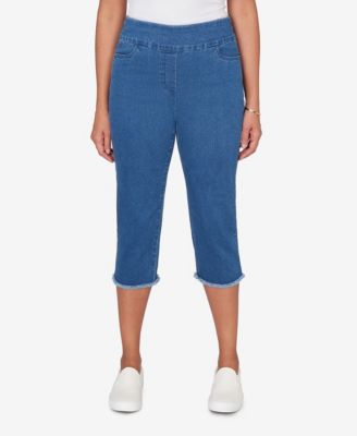 Petite Classic Super Stretch Denim Fringe Capri Pants