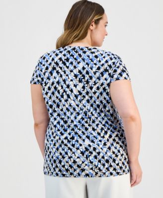 Plus Size Printed Short-Sleeve Top
