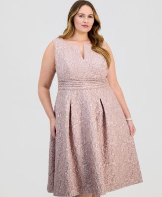 Plus Size Jacquard Pleated Midi Dress