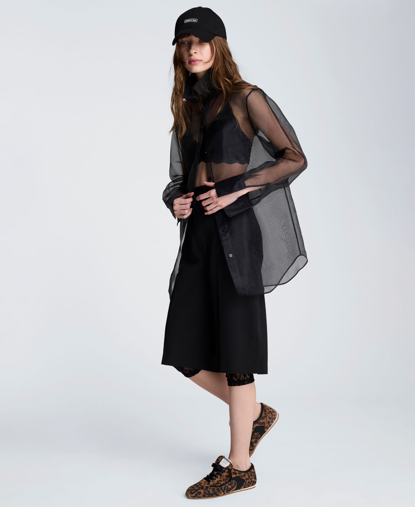 Женская рубашка Kenneth Cole Oversized Sheer Collared Tunic, цвет: Чёрный — фото 4