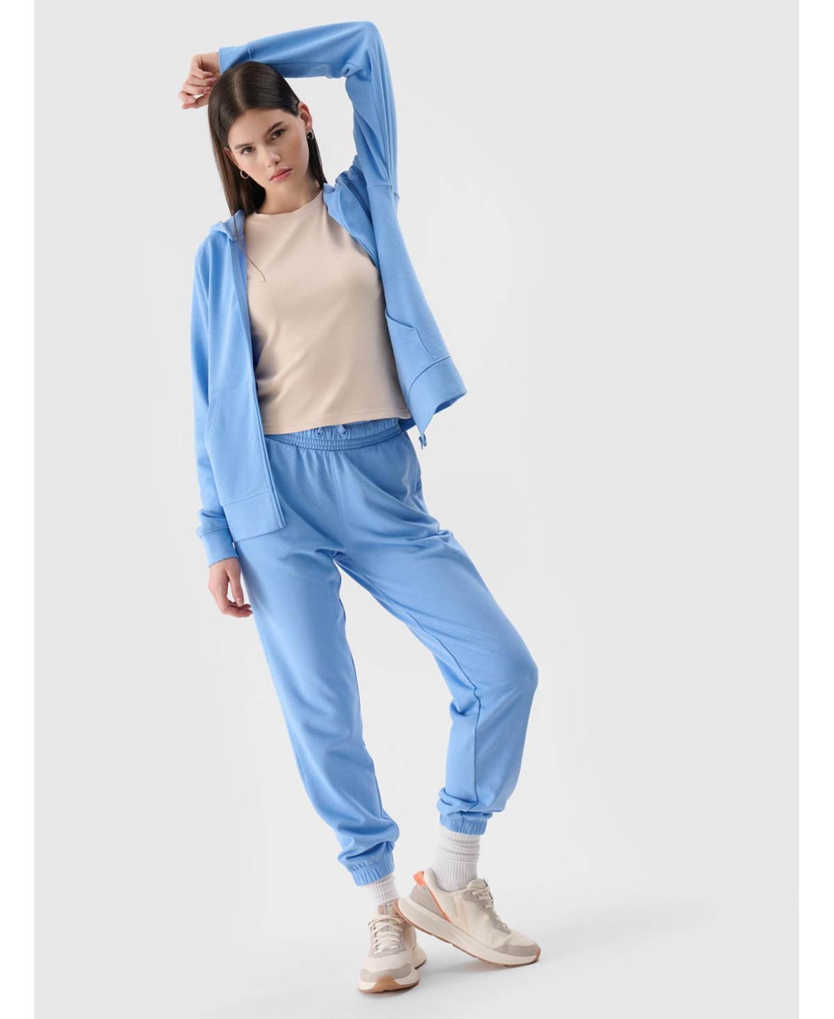 4F Women's zip-up hoodie