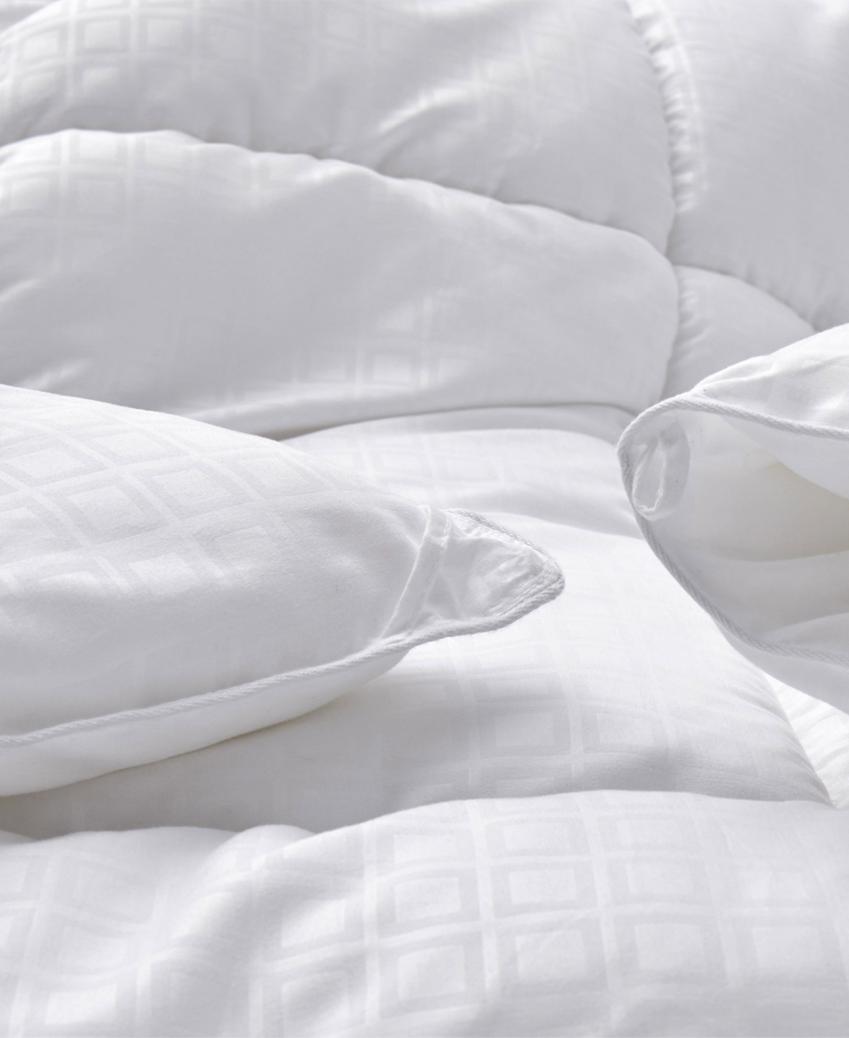 Unikome Hotel Quality Down Alternative Comforter