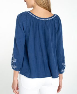 Women's Off-The-Shoulder Embroidered Woven Top