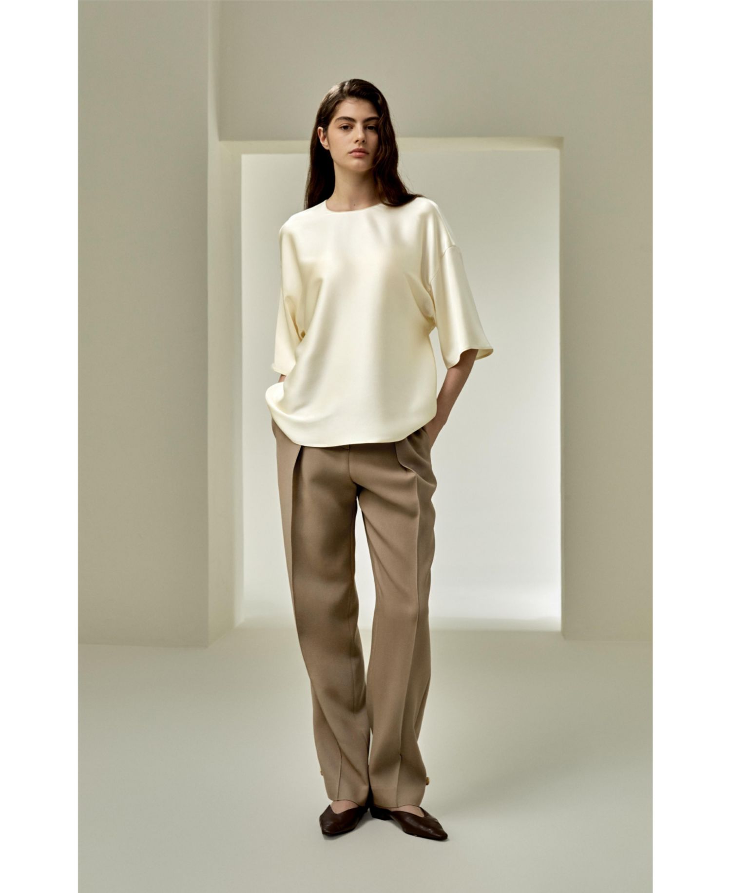 Women's Relaxed Silk Crewneck Blouse