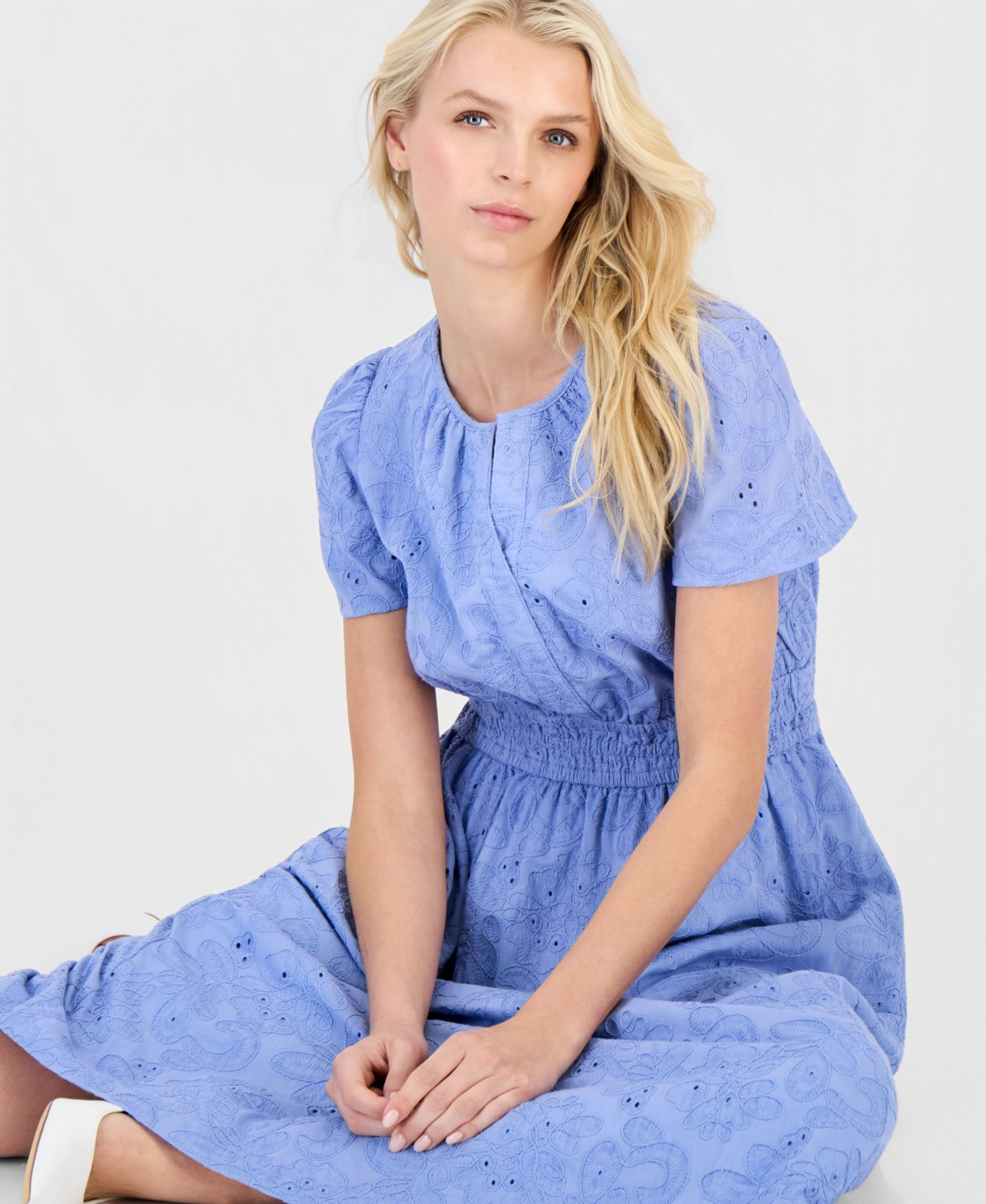 Женское платье Anne Klein Eyelet Short-Sleeve Midi, цвет: Синий — фото 4