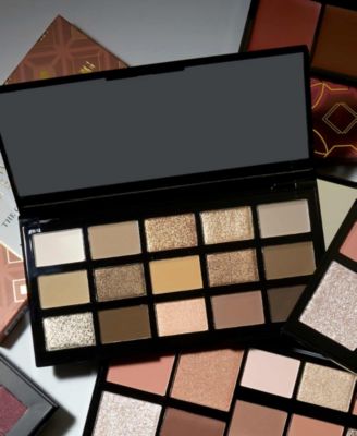 The Casual Collection Gold Standard 15 Multi-Finish Eyeshadows, 0.05 oz.