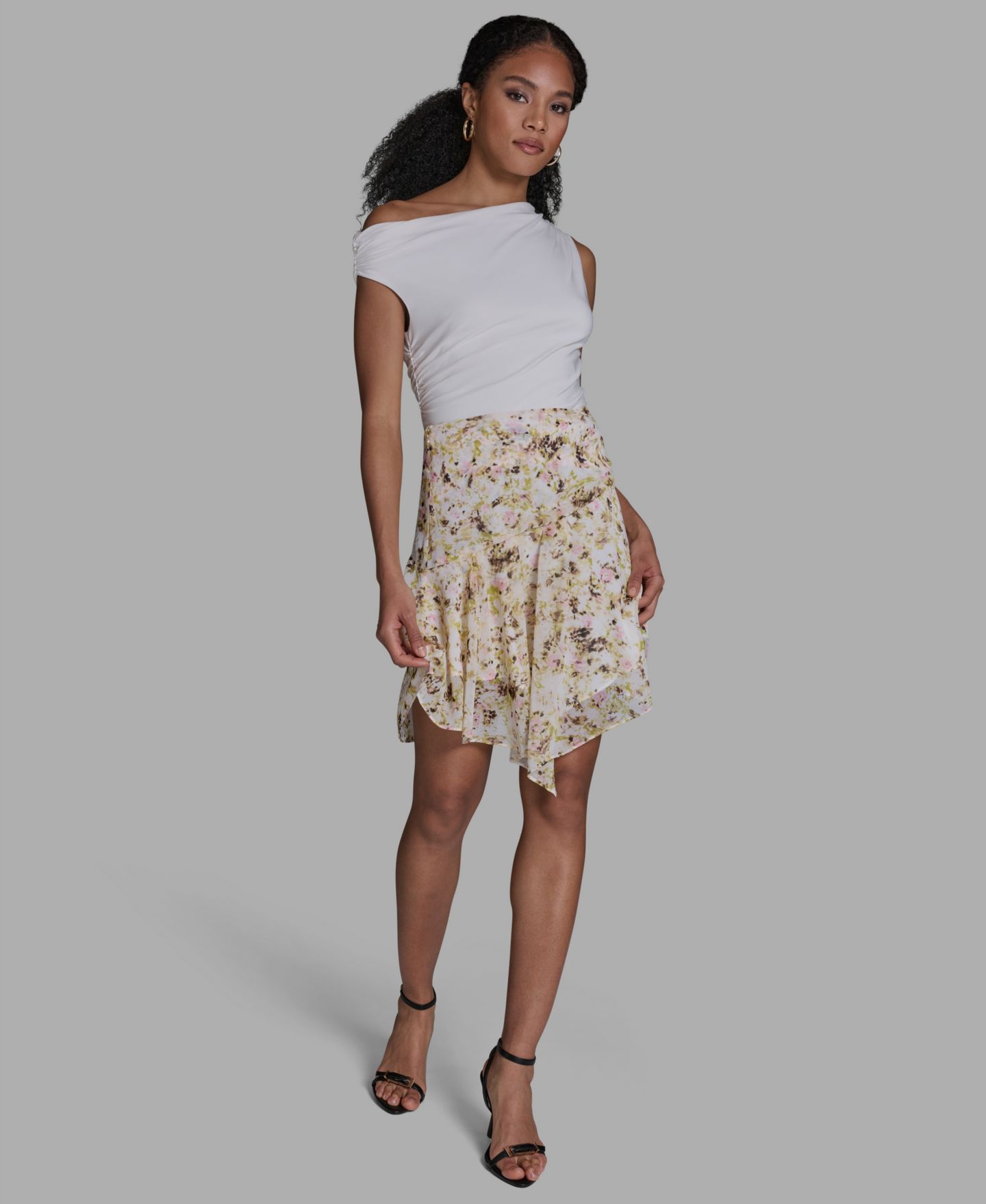 Женская юбка BCBG Side Zipper Printed Asymmetrical Mini, цвет: Белый разноцветный — фото 2