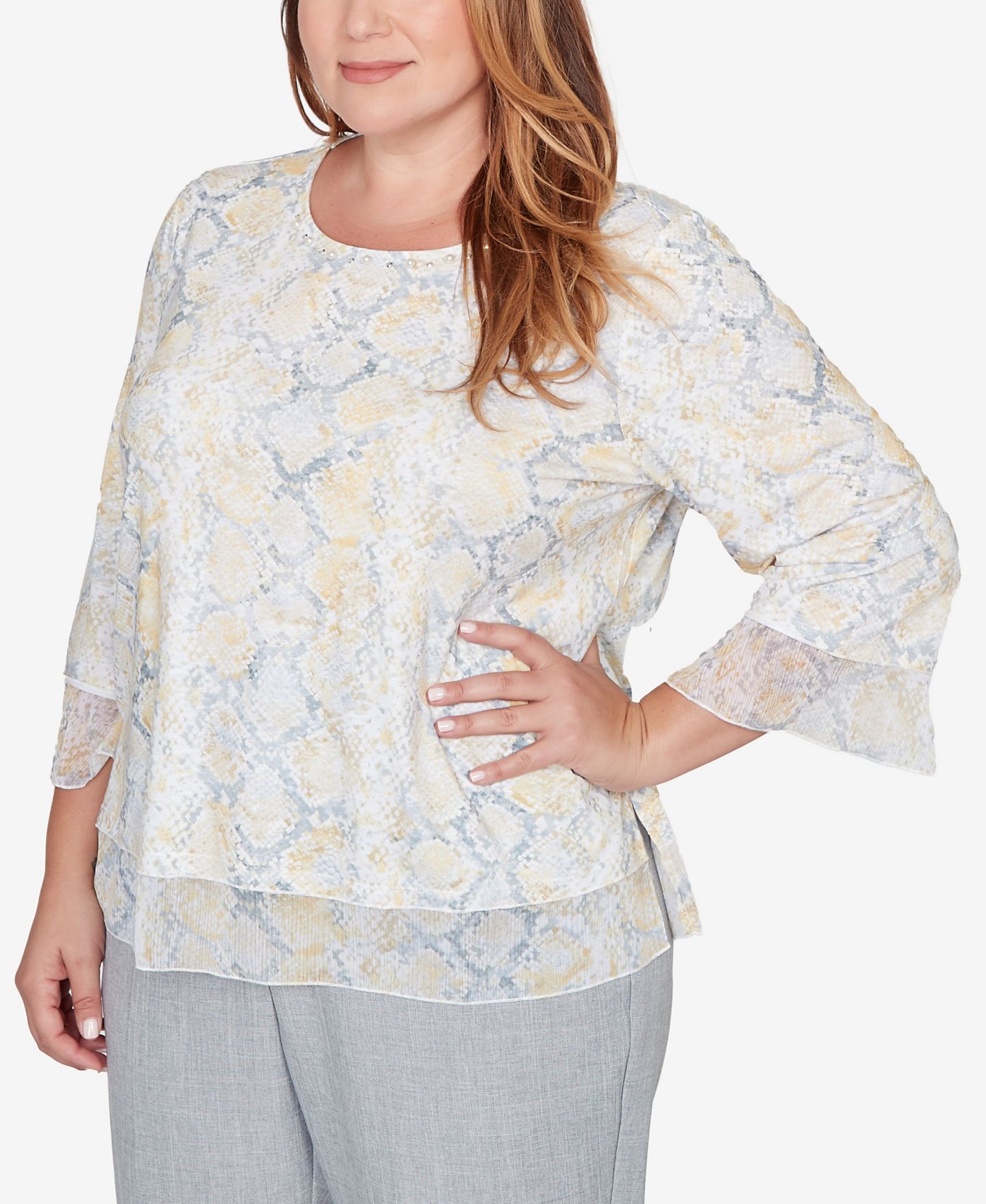 Женский топ Alfred Dunner Plus Size Al Fresco Python Printed Knit Flutter Sleeve, цвет: Разноцветный жёлтый — фото 3
