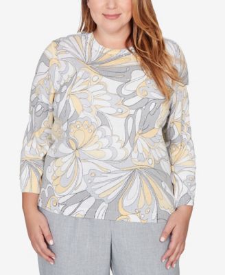 Plus Size Al Fresco Abstract Butterfly Ribbed Crew Neck Sweater