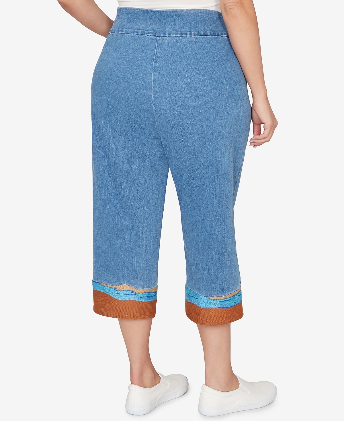 Alfred Dunner Plus Beachcomber Beach Embroidered Cuff Super Stretch Denim Capri Pants
