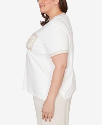 Plus Size Natural Wonder Crochet Pocket Short sleeve T-shirt