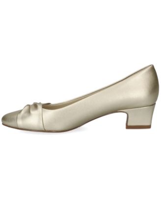 Lyanna Women's Block Heel Pumps