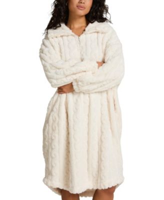 Hunkemoller Women's Poncho Cable Fleece