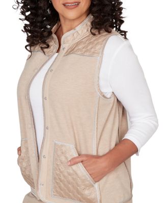 Petite Comfort and Joy Quilted Snap Front Vest