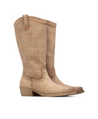 Refresh Collection Women's Block Heel Suede Boots