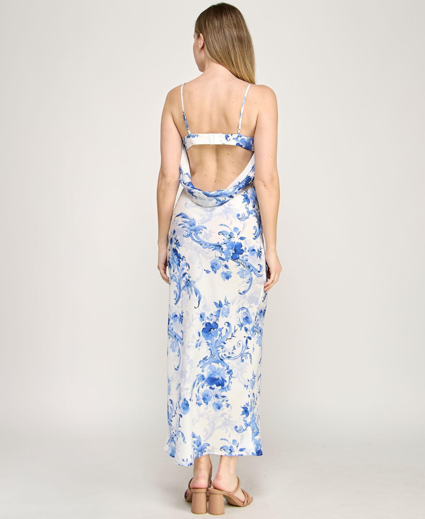 Женское платье BEAUTY & GRACE Juniors' Square Neck Floral Draped Back Maxi, цвет: Синий / Белый — фото 5